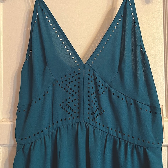 Eyelet Detailed Volcom Dress - Picture 2 of 5